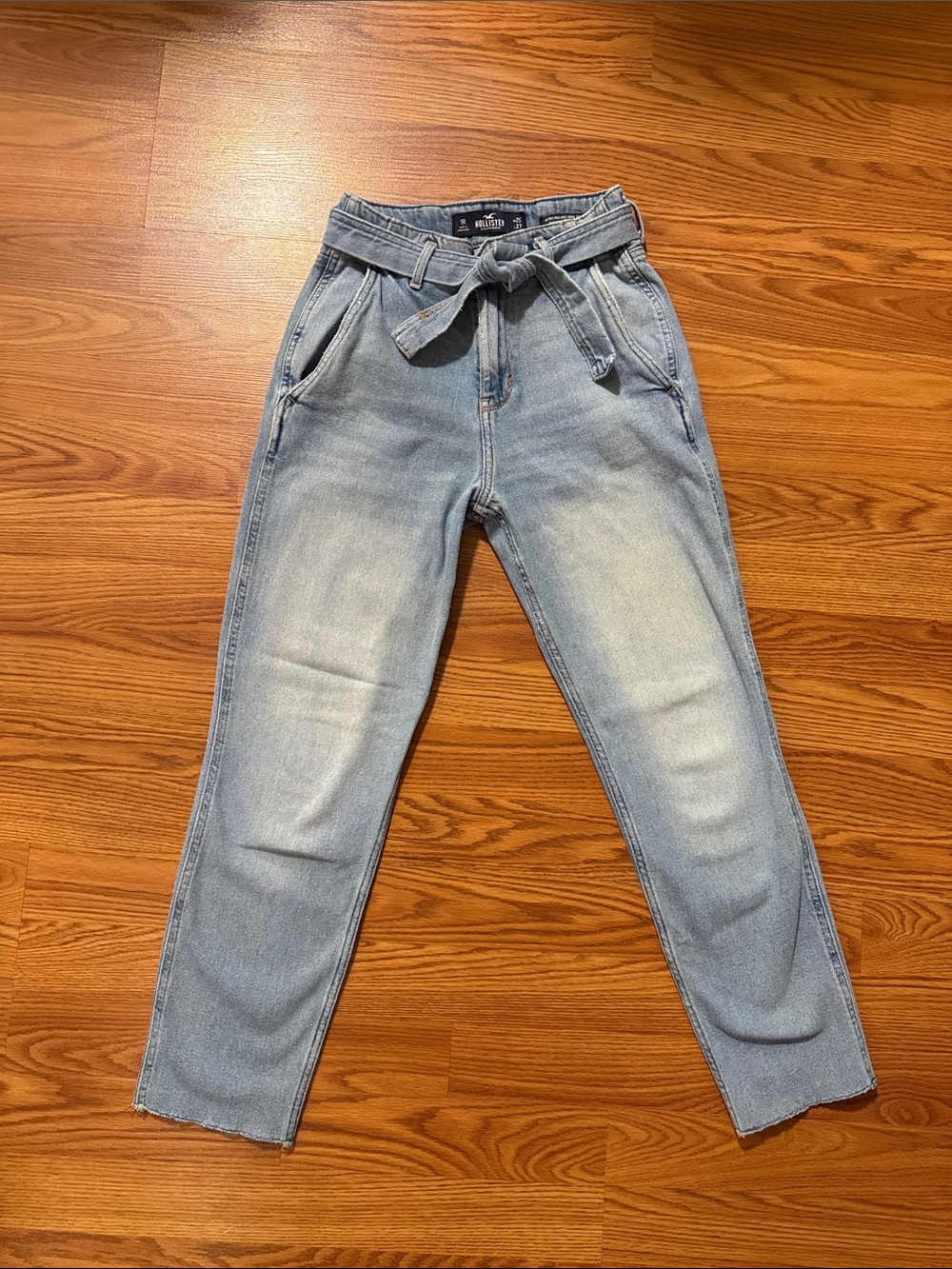 Hollister Light Blue High-Rise Tie-Waist Cropped Jeans